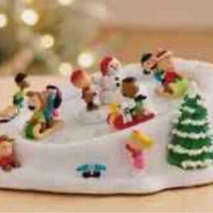 Peanuts  Holiday Figurine Set